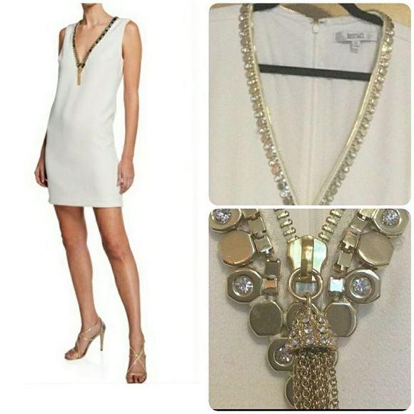 Badgley Mischka Dresses & Skirts - BADGLEY Dress Embellished V-Neck Sleeveless Sack